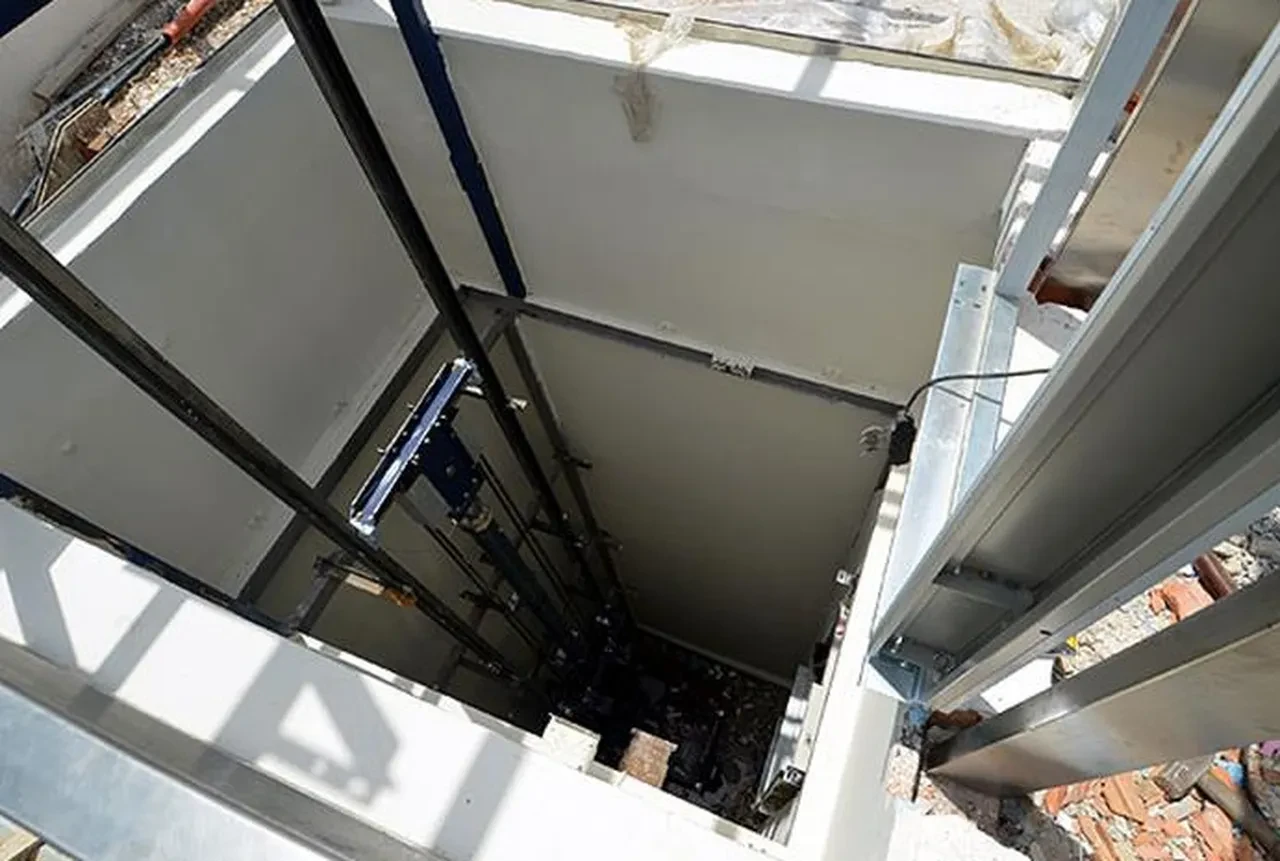 Mersin'de bir asansör faciası daha! Stajyer çocuk feci şekilde hayatını kaybetti