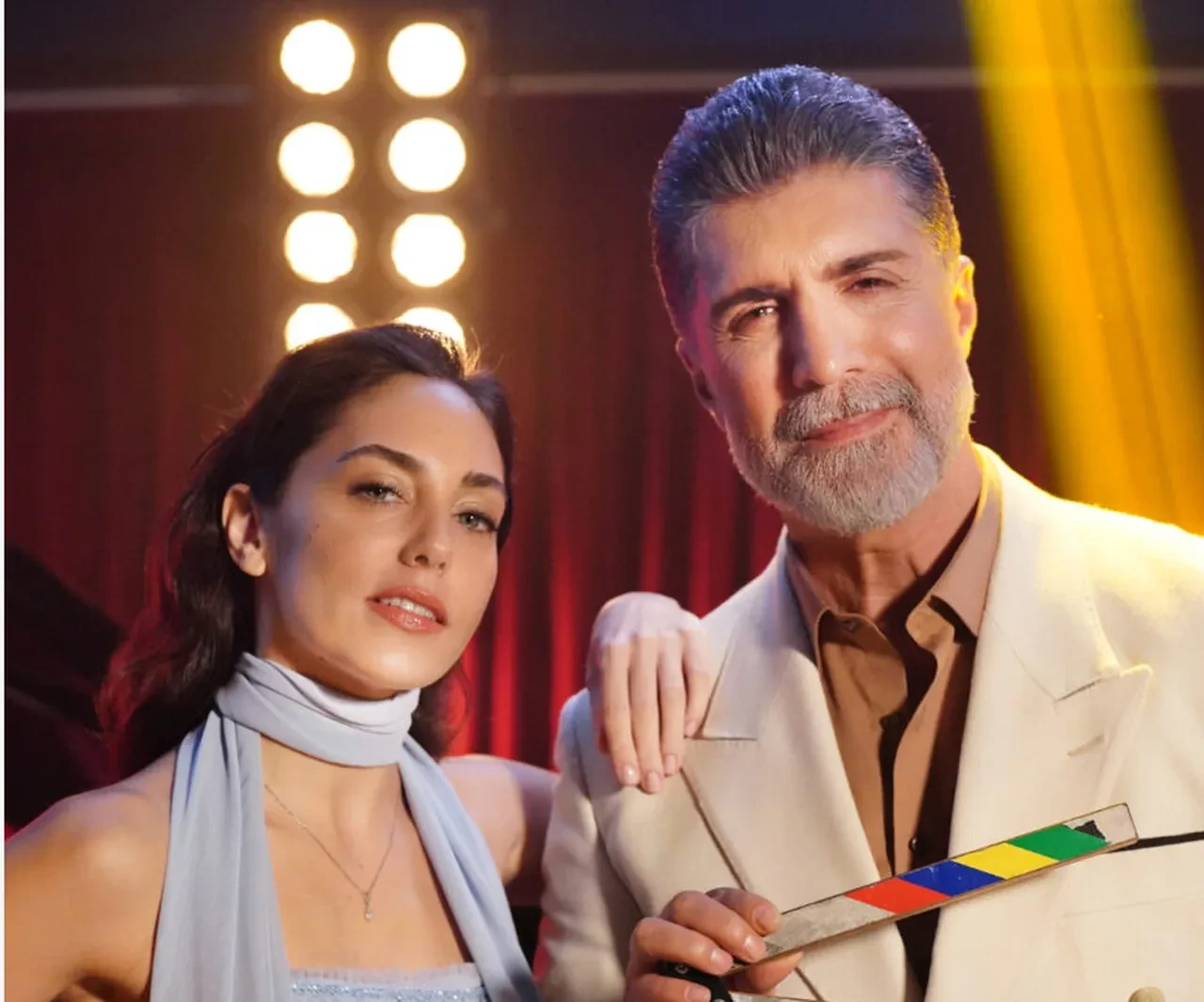 Özcan Deniz ile Öykü Karayel'den ilk poz geldi! Son Yemek filmi izleyicisini heyecanlandırdı