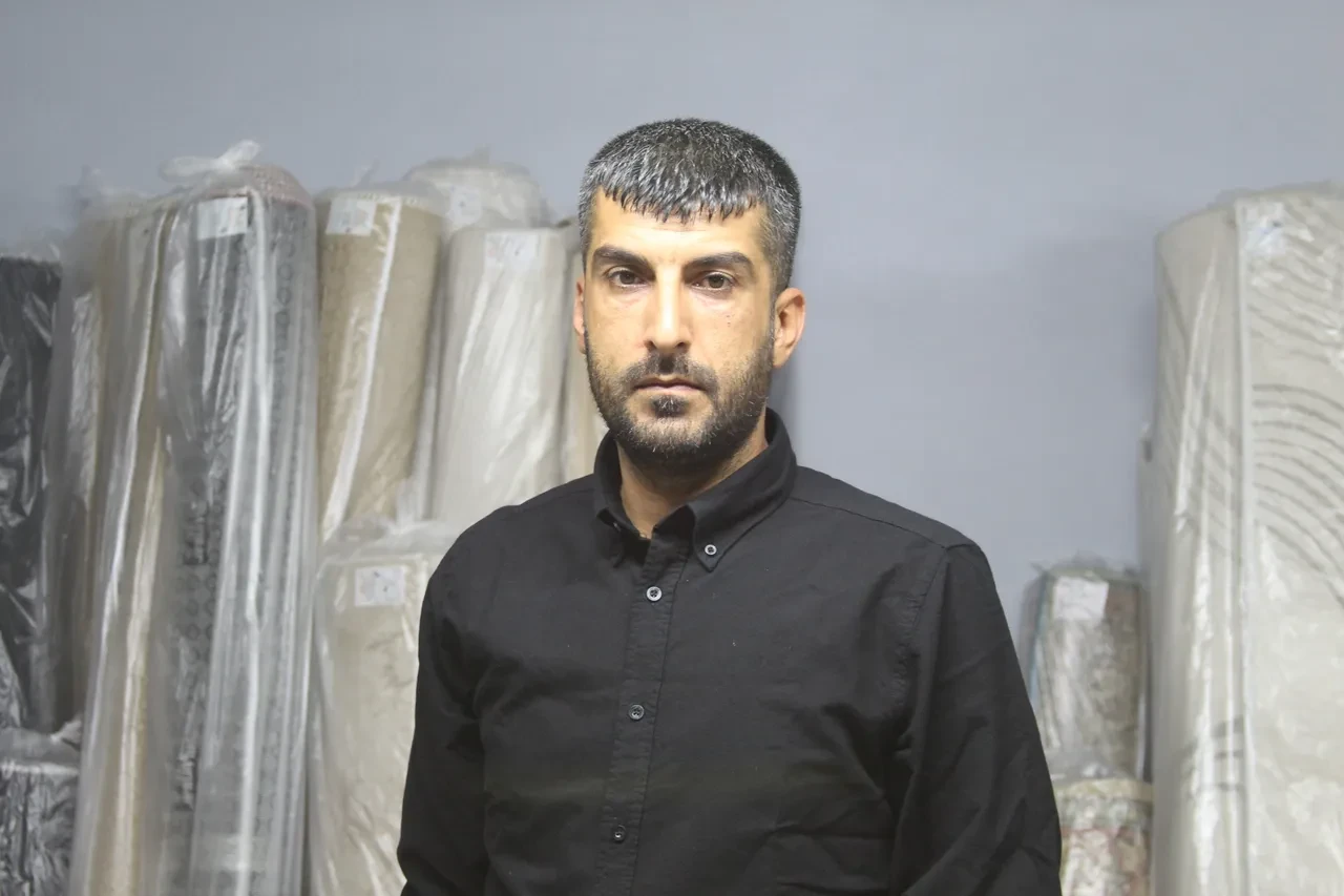 Yıkamacı, halının içinden çıkanı görünce hayatının şokunu yaşadı