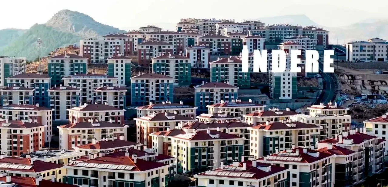 Adıyaman'da 350 bin deprem konutu tamam! Bakan Kurum: Asrın felaketine karşı asrın inşası