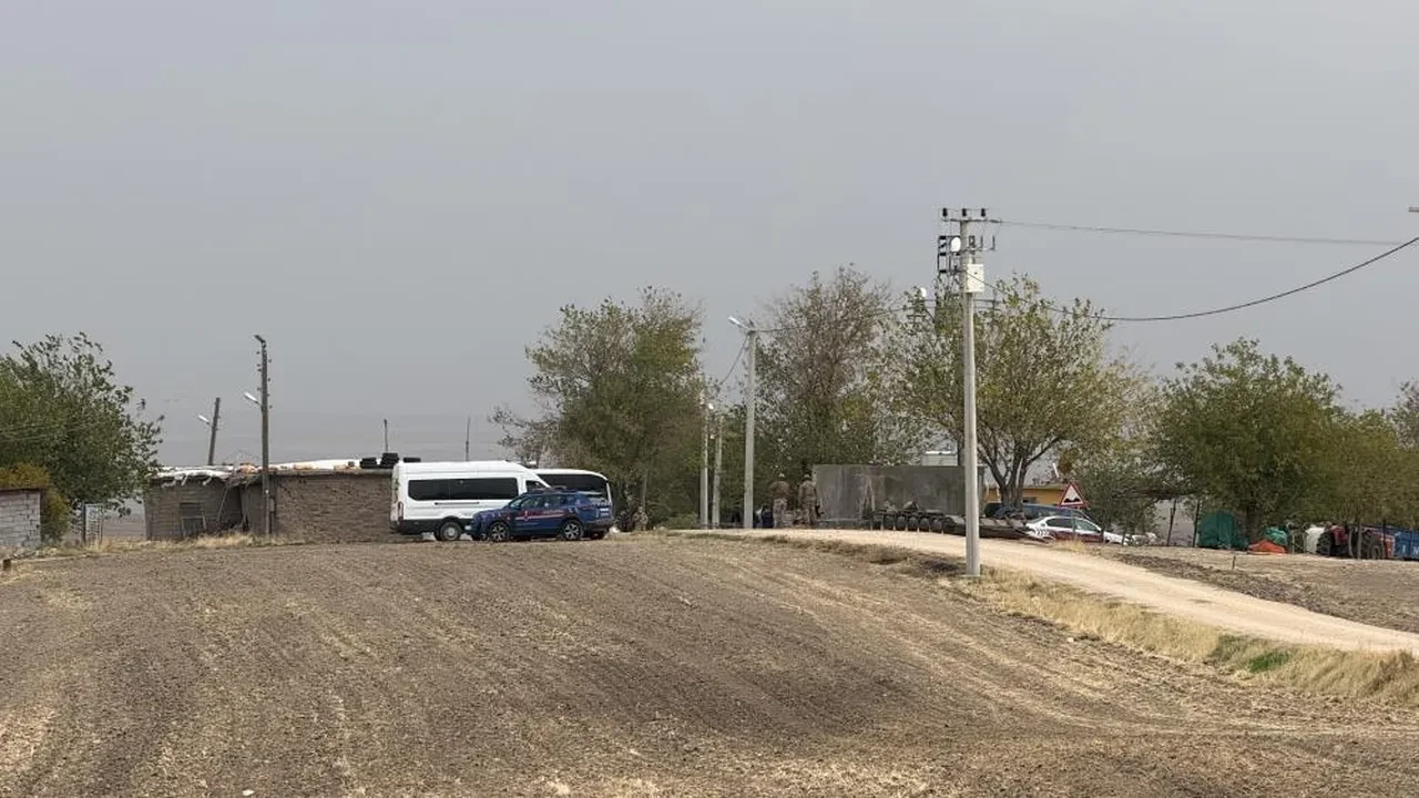 Akrabalar birbirine girdi, ortalık savaş alanına döndü! Çok sayıda yaralı var