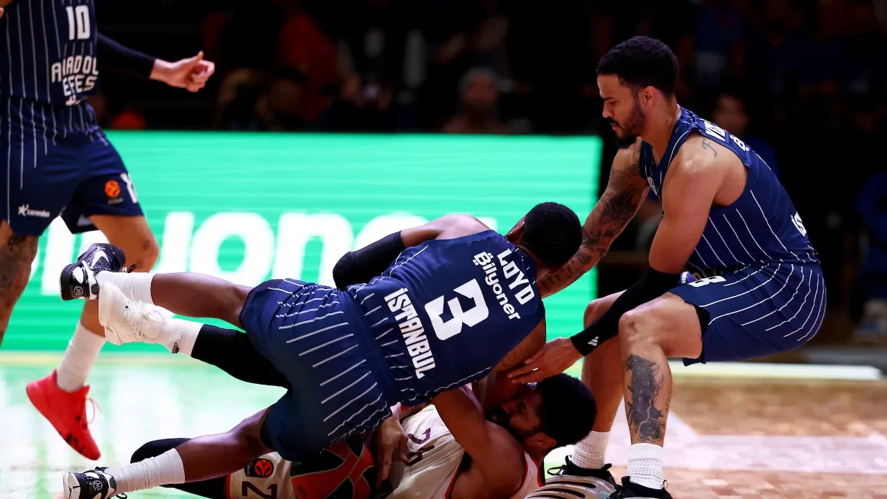 Anadolu Efes'ten Avrupa'da kritik zafer!