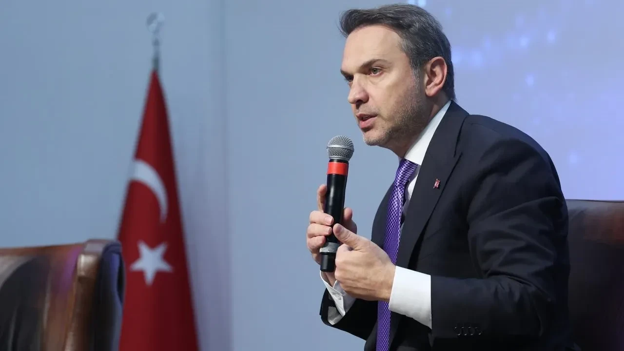 Bakan Bayraktar: Enerjide merkez ülke olmak artık mümkün