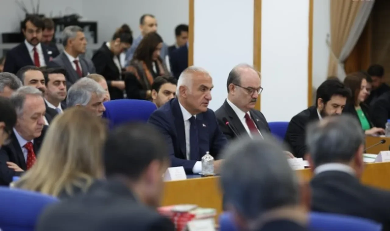 Turizmde rekor, arkeolojide yoğun çalışma! Bakan Ersoy, TBMM’de 2026 bütçesini anlattı