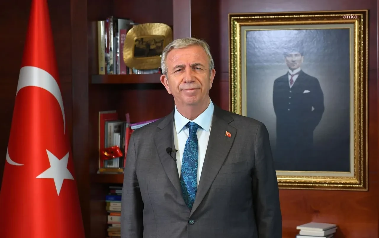 Cumhurbaşkanlığı seçim anketi açıklandı! İşte zirvedeki isim 