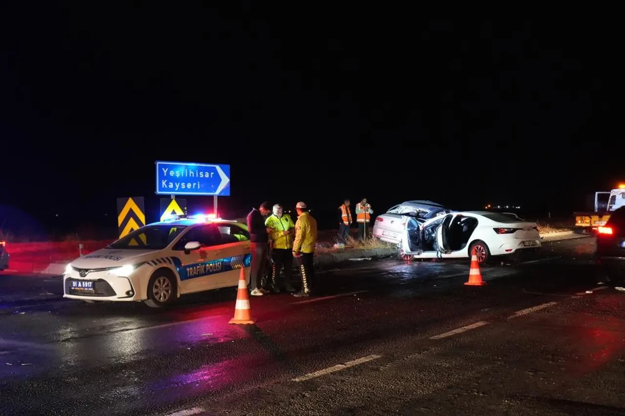 Niğde'de korkunç kaza: 3 ölü, 6 yaralı