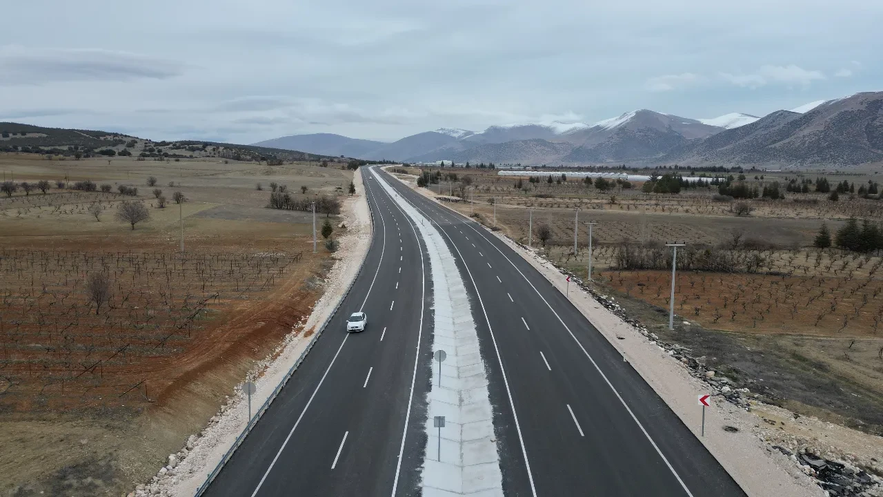 Sadece 25 km gidecekken yanlış yola saptı ve ülke değiştirdi, açıklaması da şaşırttı