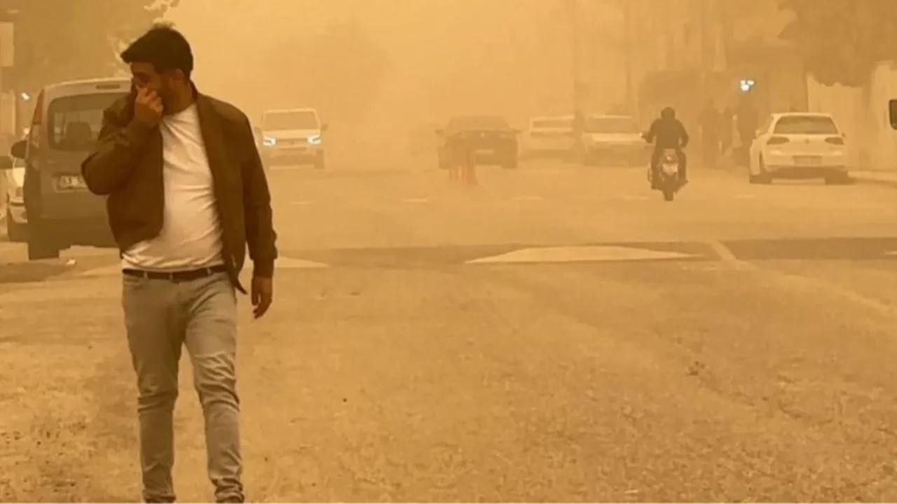 Şanlıurfa'da gök kızıla boyandı! Vatandaşlar maskeyle dışarı çıkabildi