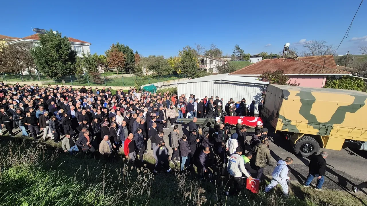 Şehide son bakış! Tekirdağ'da gözyaşları sel oldu