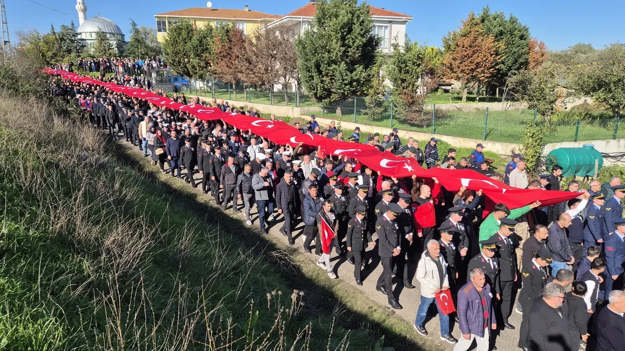 Şehide son bakış! Tekirdağ'da gözyaşları sel oldu