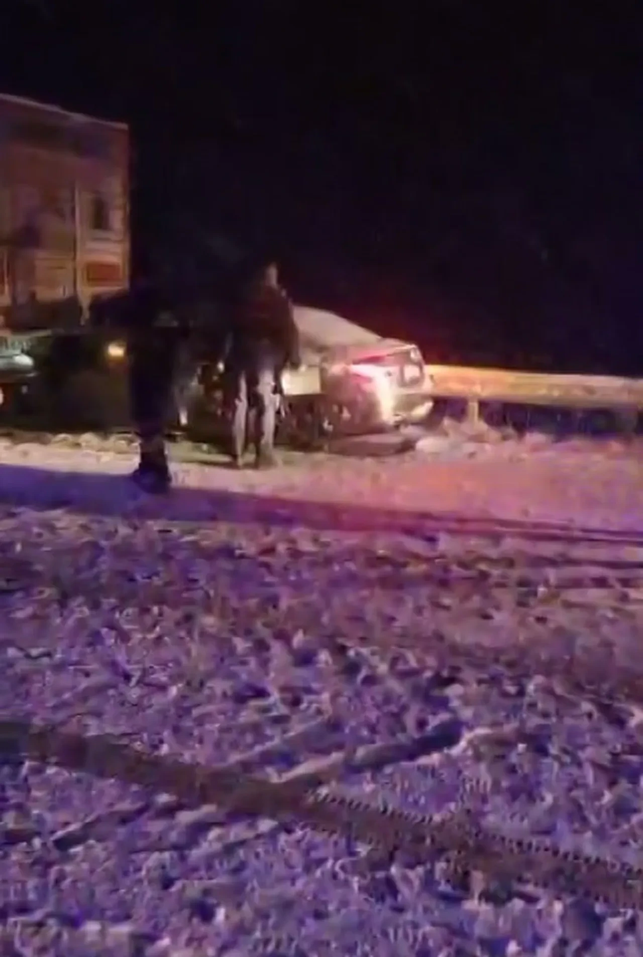 Sivas'ta yoğun kar yağışı kazaları beraberinde getirdi: Ölü ve yaralı var!