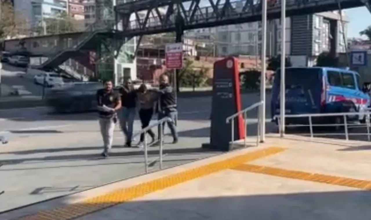 Sokak ortasında dehşet! Kadına yumruk atıp, makasla yüzünü kesti: Savunması 'pes' dedirtti