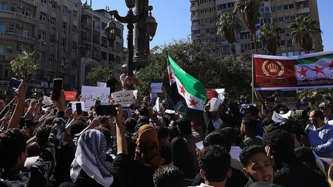 Suriyeliler PKK/YPG işgaline karşı ayakta