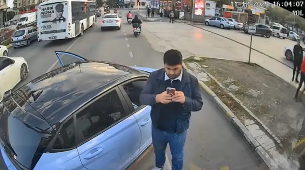 Trafik magandası, otobüs şoförü kadına dehşeti yaşattı! O anlar saniye saniye kameralara yansıdı