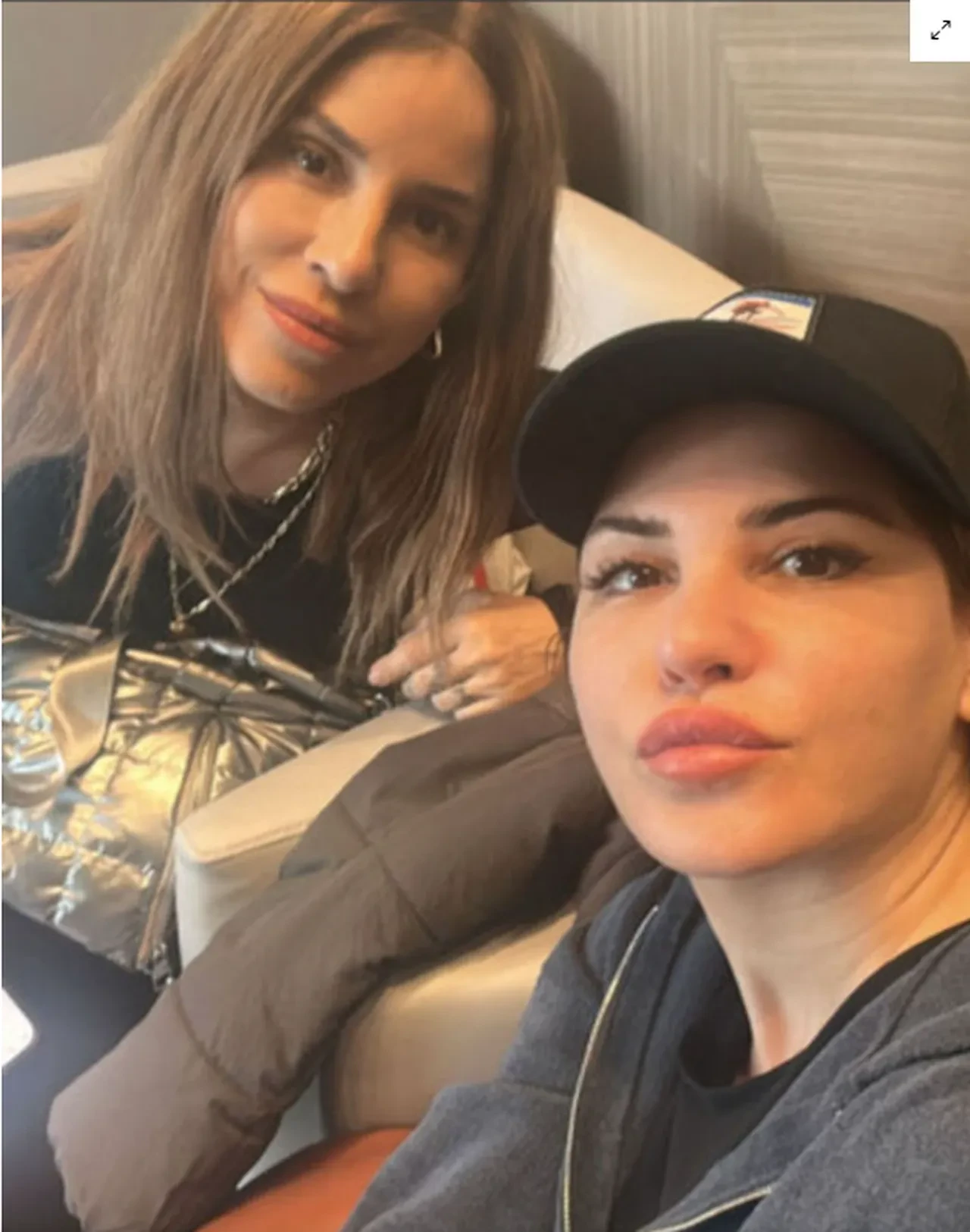 Yağmur Ünal, annesi Türkan Şoray ve kardeşi Irmak Ünal'ın son sağlık durumuyla ilgili konuştu