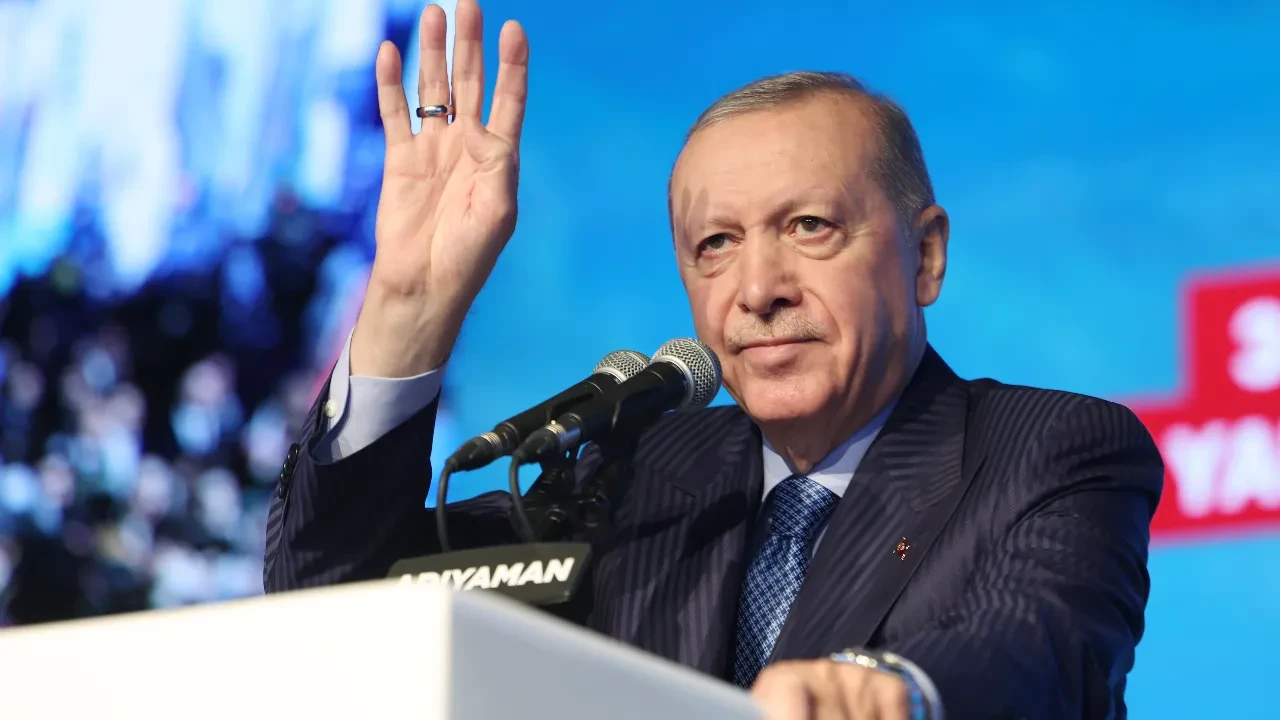 Cumhurbaşkanı Erdoğan Adıyaman'daki köy evlerinde incelemede bulundu