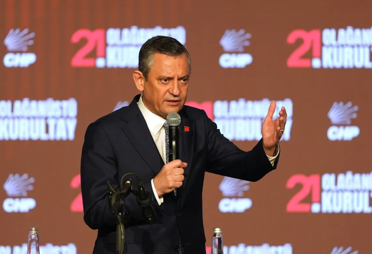 Özgür Özel Cumhurbaşkanı adaylığını ilan etti! Fatih Atik'ten gündemi sarsacak ifadeler: Ekrem İmamoğlu ve Mansur Yavaş'tan vazgeçti