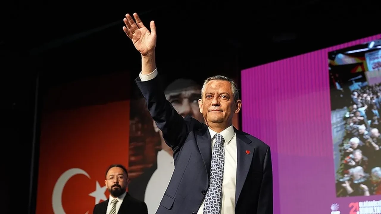 Özgür Özel Cumhurbaşkanı adaylığını ilan etti! Fatih Atik'ten gündemi sarsacak ifadeler: Ekrem İmamoğlu ve Mansur Yavaş'tan vazgeçti