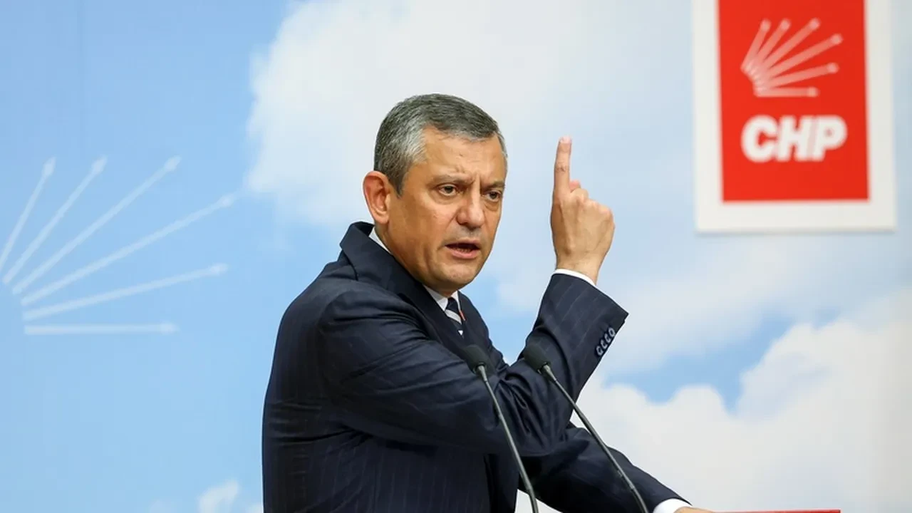 Özgür Özel Cumhurbaşkanı adaylığını ilan etti! Fatih Atik'ten gündemi sarsacak ifadeler: Ekrem İmamoğlu ve Mansur Yavaş'tan vazgeçti