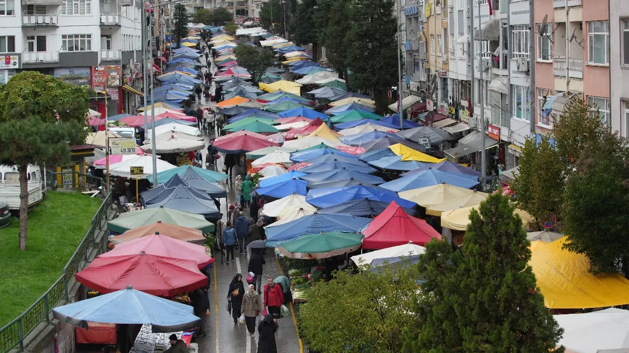 Şehirli müşteriler pazardan kaçıyor