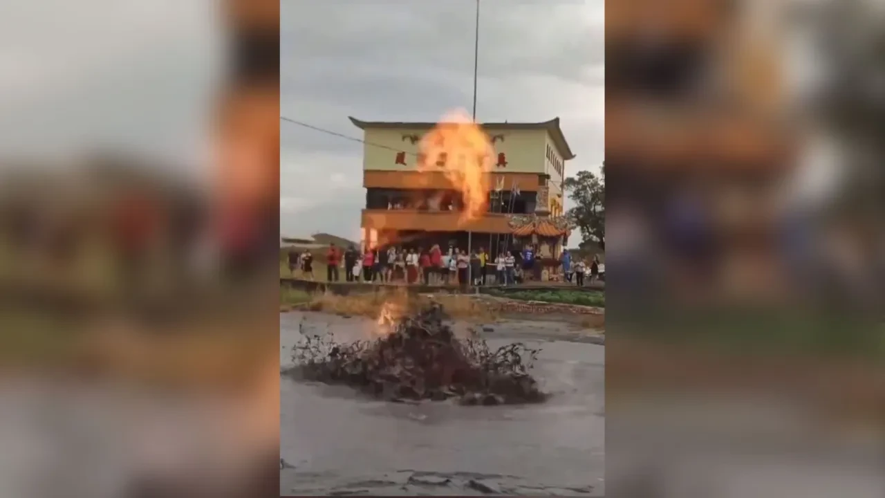 Tayvan'da çamur volkanı ikinci kez patladı