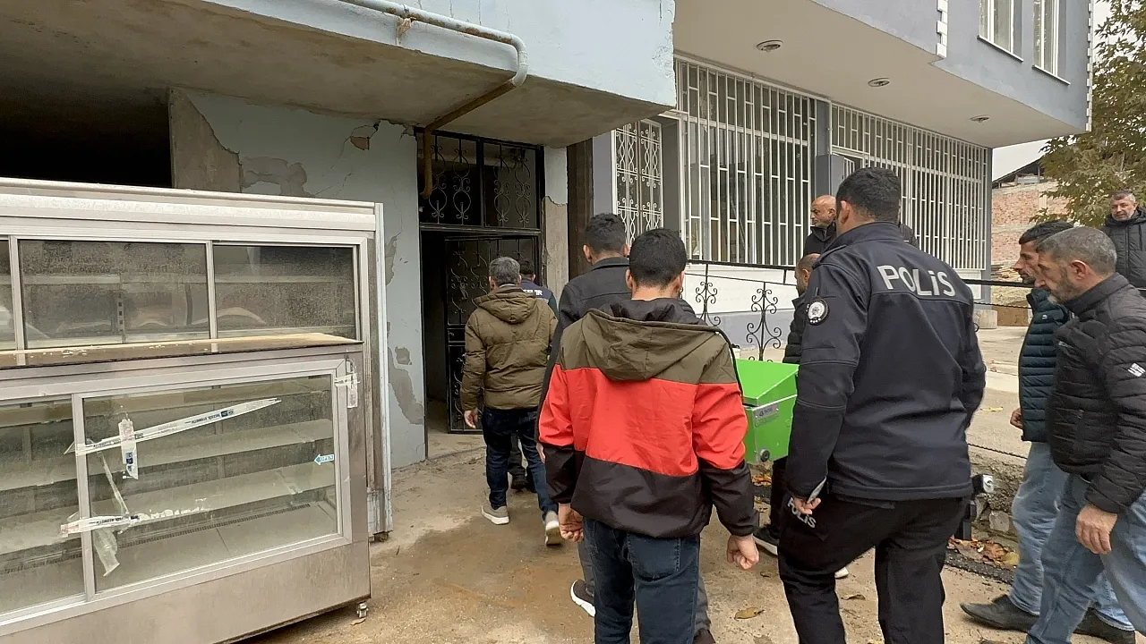 Yatalak çocuk evinde ölü şekilde bulundu! Malatya'da yürek burkan olay