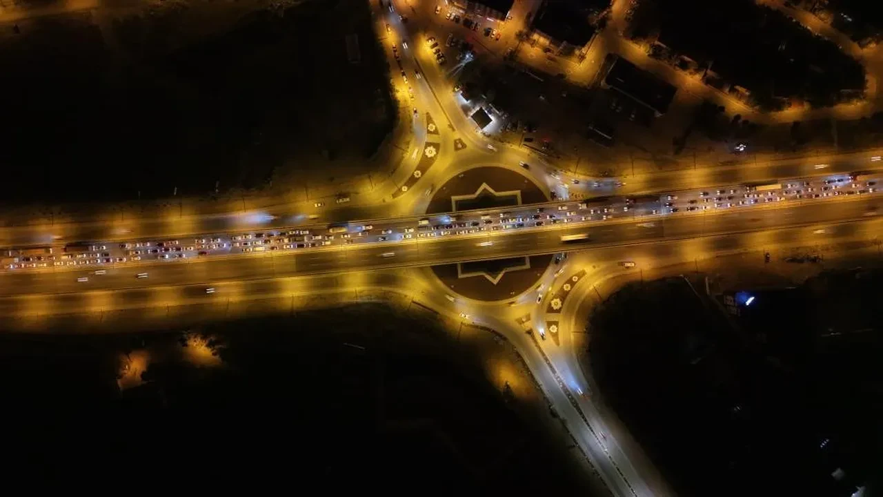 Ara tatilin bitmesiyle dönüş yine son güne kaldı! 'Kilit kavşak' durdu