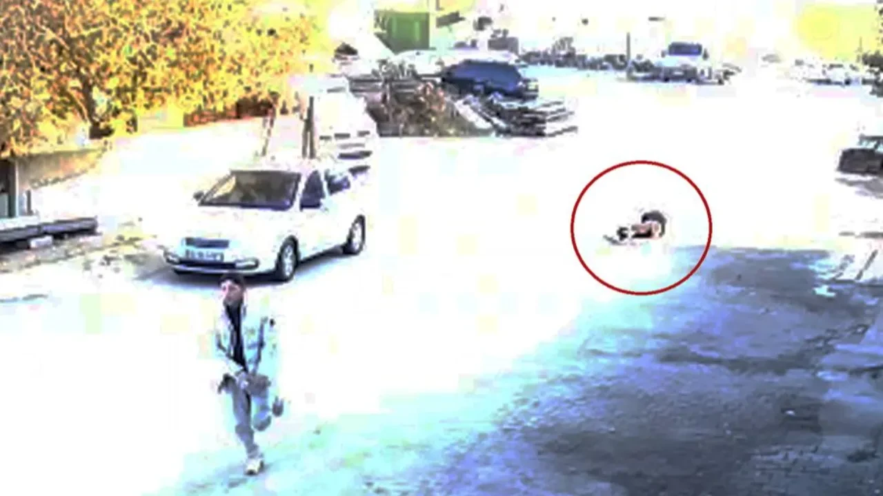 'Çakmak' bahanesiyle yaklaşıp bıçakladı! O anlar kamerada