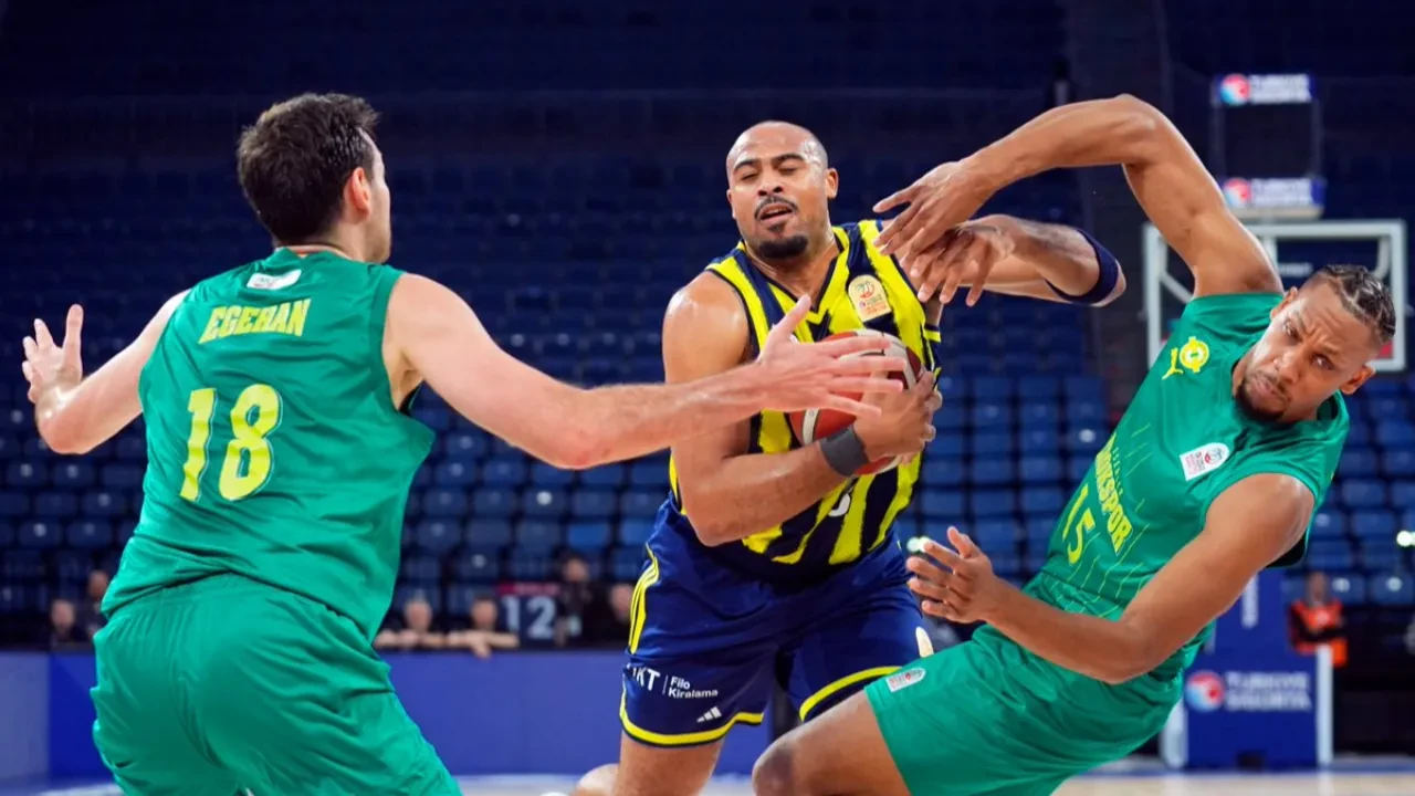 Fenerbahçe Beko, Esenler Erokspor maç sonucu kaç kaç? Farklı galibiyet