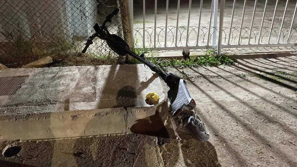 İnegöl'de otomobilin çarptığı scooter sürücüsü ağır yaralandı