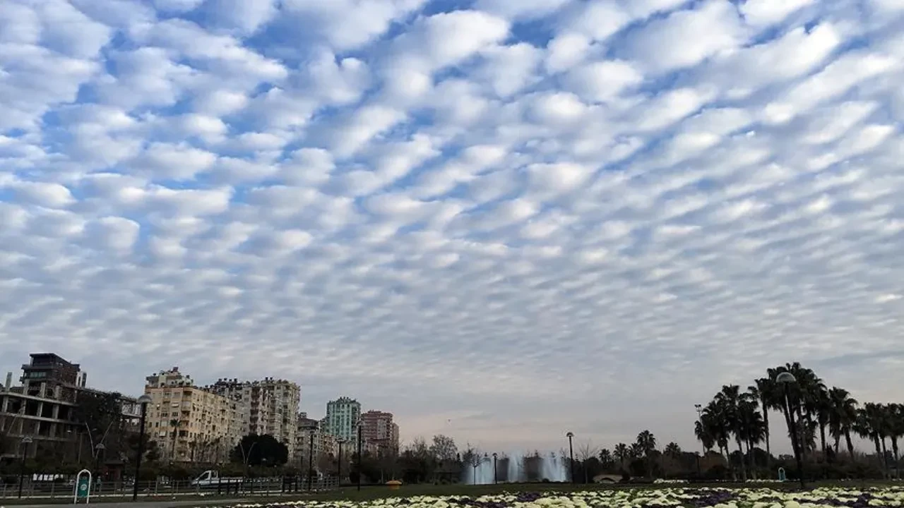 İran yağmura hasret kaldı! Daha önce karşı çıktığı bulut aşılamaya başladı