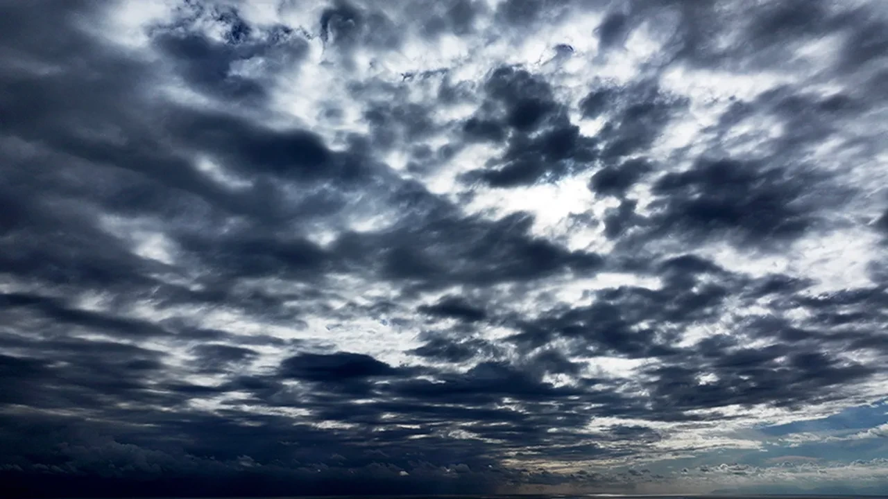 İran yağmura hasret kaldı! Daha önce karşı çıktığı bulut aşılamaya başladı