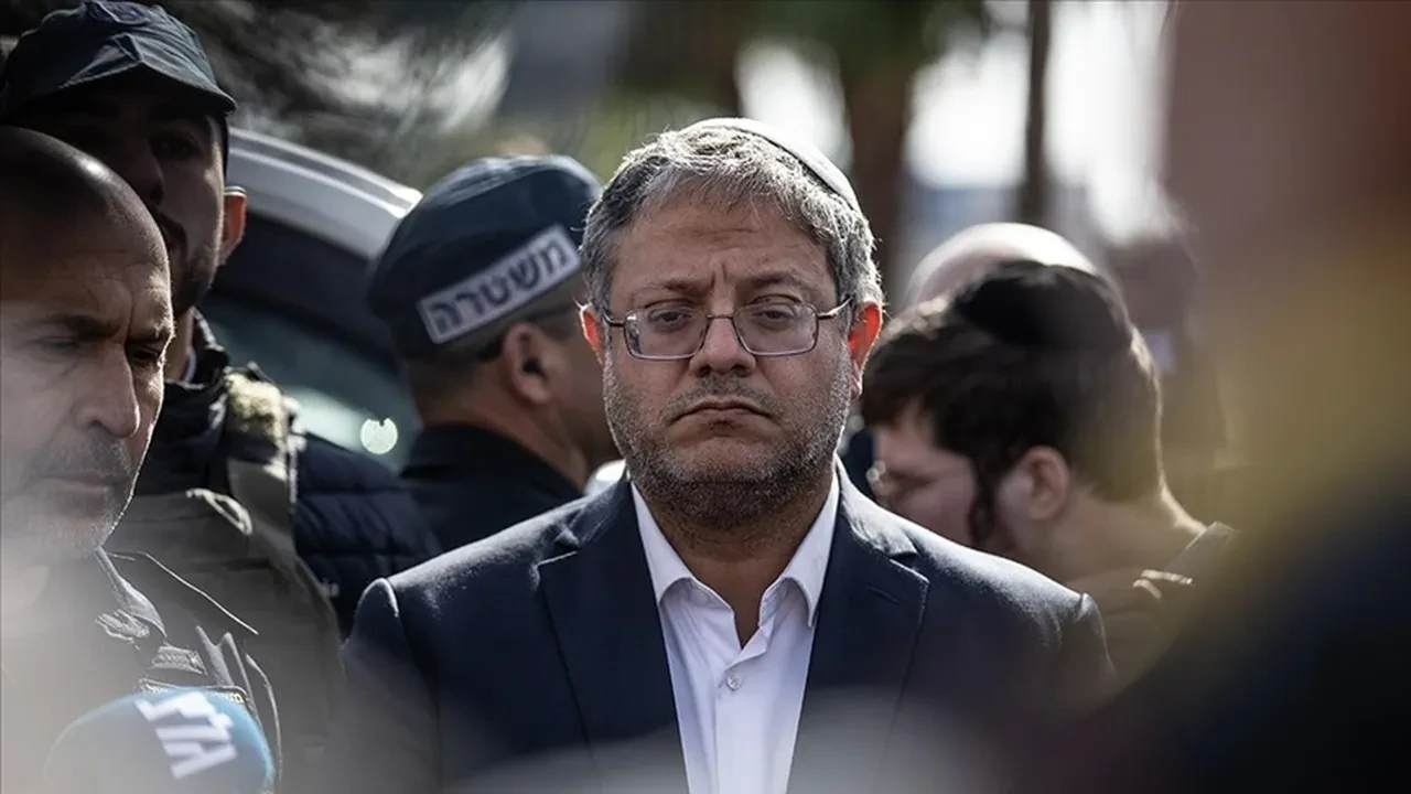 İsrail Kabinesi'nde sesler yükseldi: Aşırı sağcı bakanlar Netanyahu'yu hedef aldı