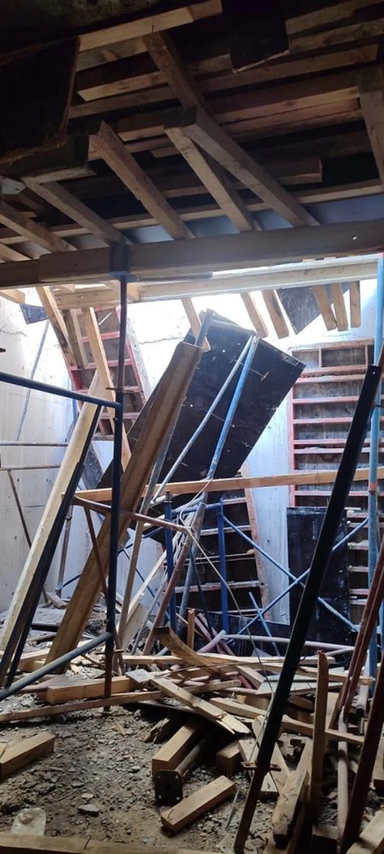 Kahramanmaraş'ta inşaatta iskele çöktü: 1 yaralı