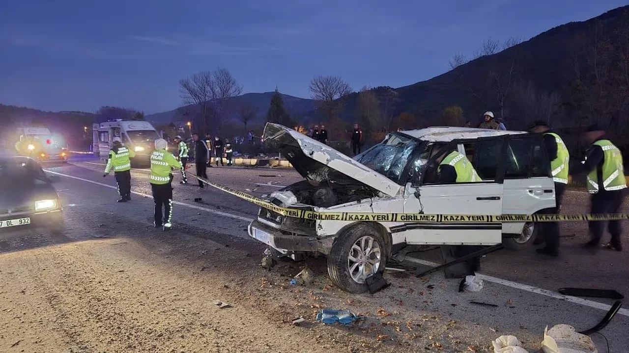 Mantar toplama dönüşü feci kaza: Ölü ve çok sayıda yaralı var!