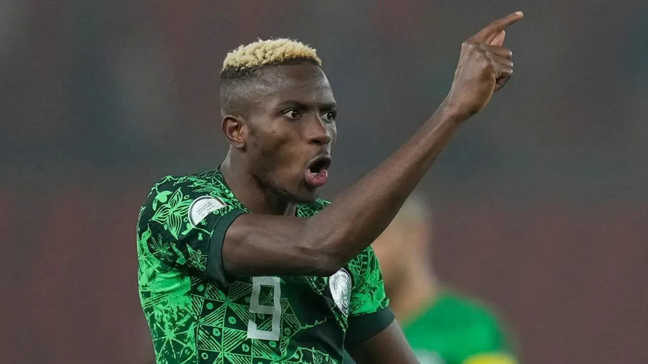 Osimhen sakatlandı mı? Nijerya Demokratik Kongo maçında ikinci yarıya çıkmadı
