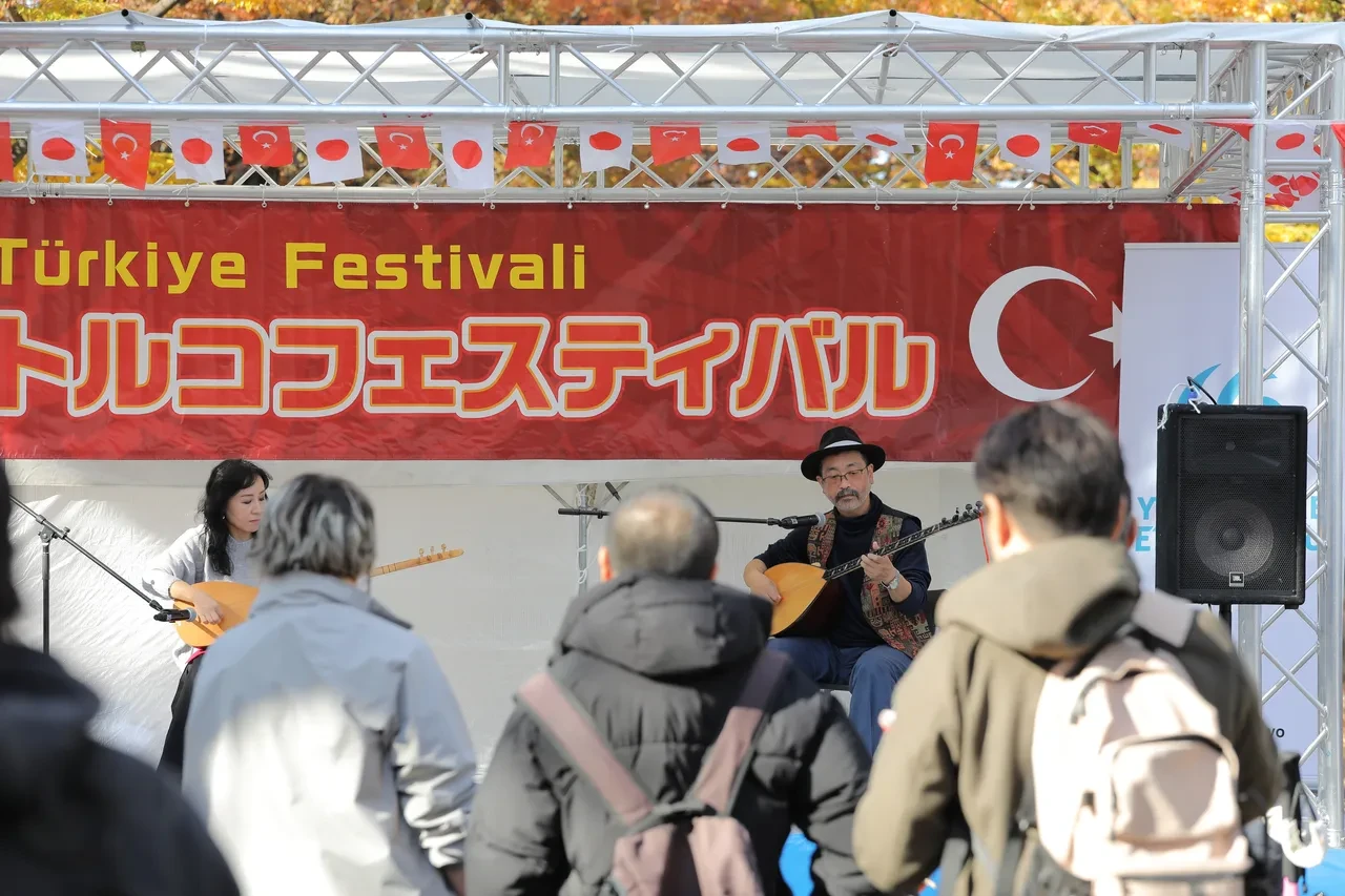 Tokyo'da Türkiye Festivali: Japonlar halay çekip kaşık çalmayı öğrendi