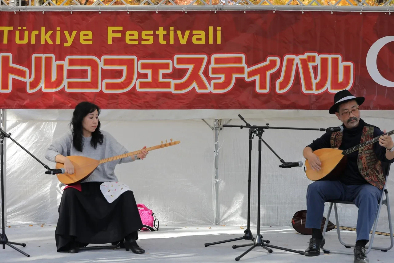 Tokyo'da Türkiye Festivali: Japonlar halay çekip kaşık çalmayı öğrendi