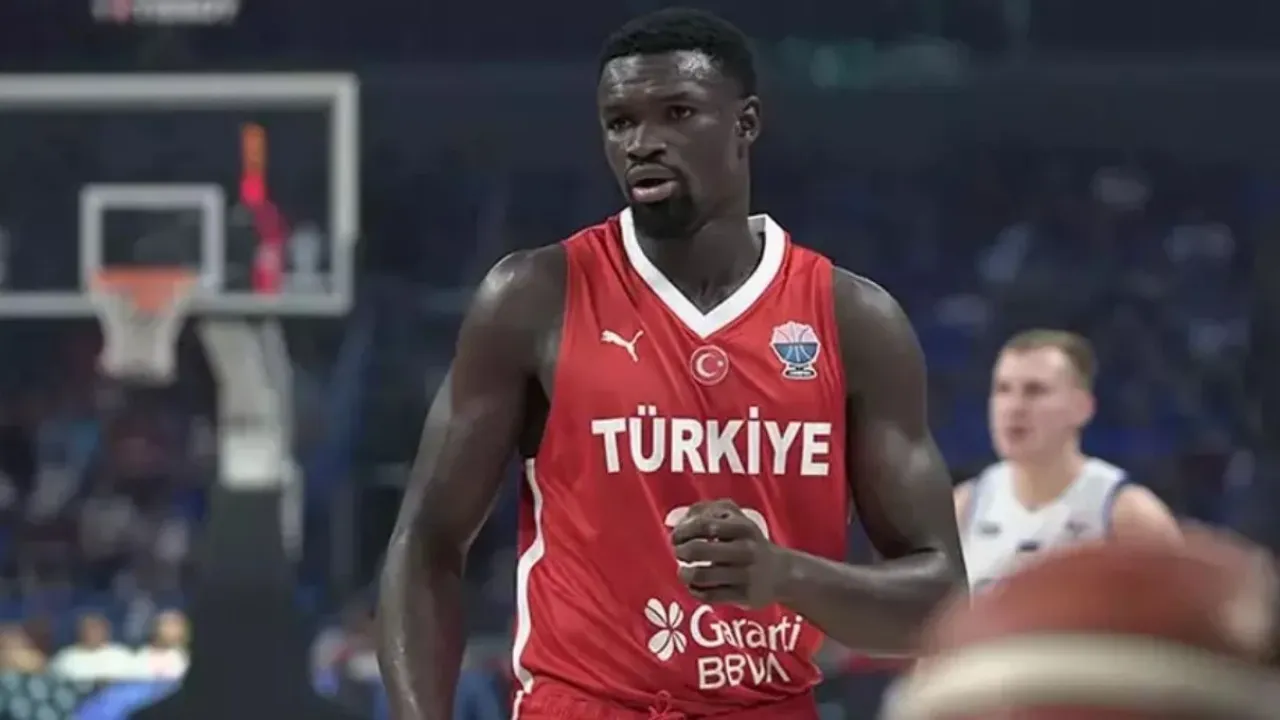 Adem Bona milli takımda neden yok? A Milli Baksetbol Takımı Dünya Kupası Elemeleri aday kadrosunda yer almadı