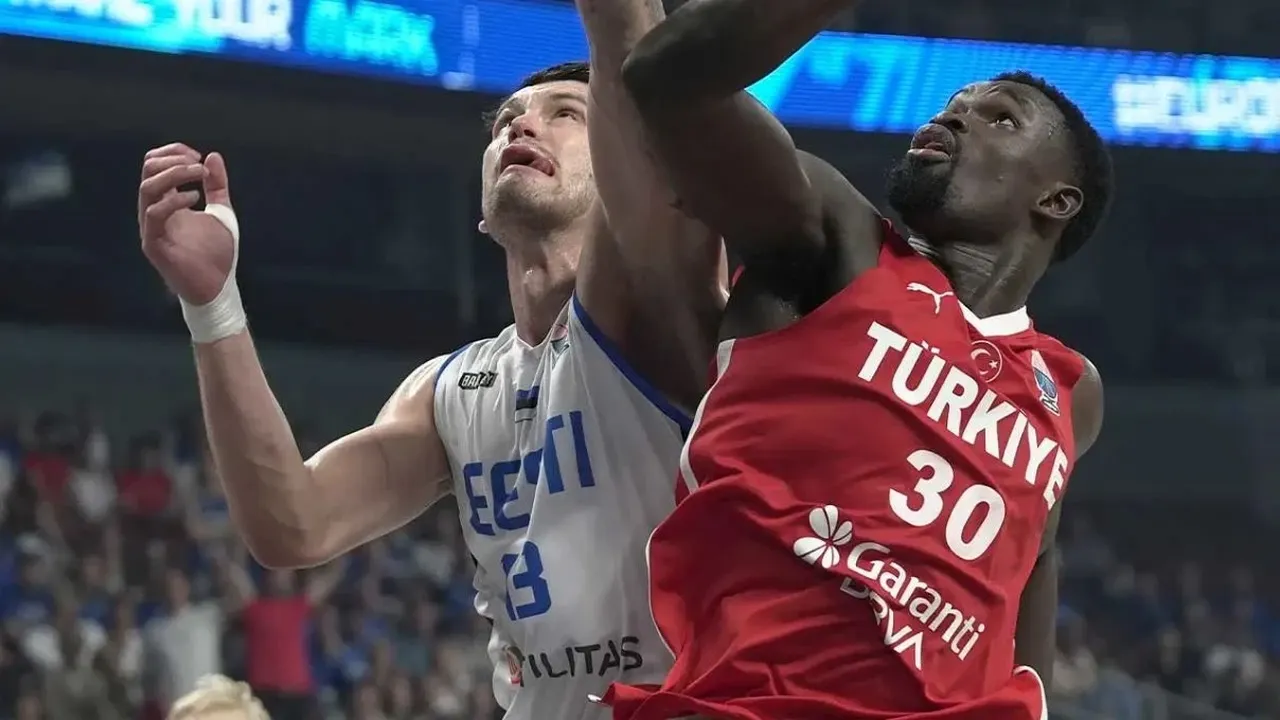 Adem Bona milli takımda neden yok? A Milli Baksetbol Takımı Dünya Kupası Elemeleri aday kadrosunda yer almadı