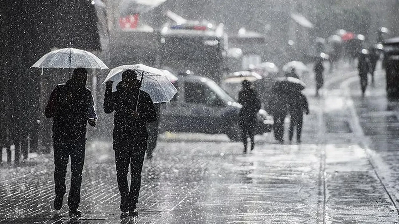 AKOM sağanak yağış için tarih verdi! İstanbul'u kara bulutlar kaplayacak