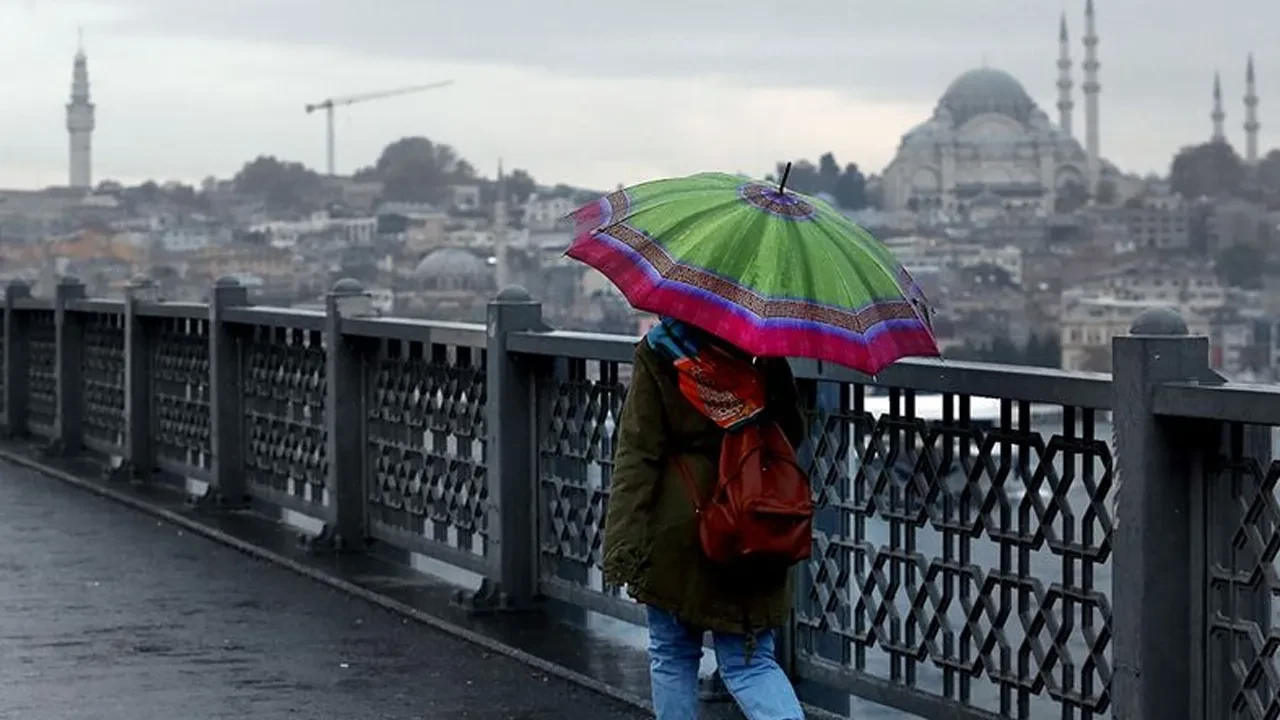 AKOM sağanak yağış için tarih verdi! İstanbul'u kara bulutlar kaplayacak