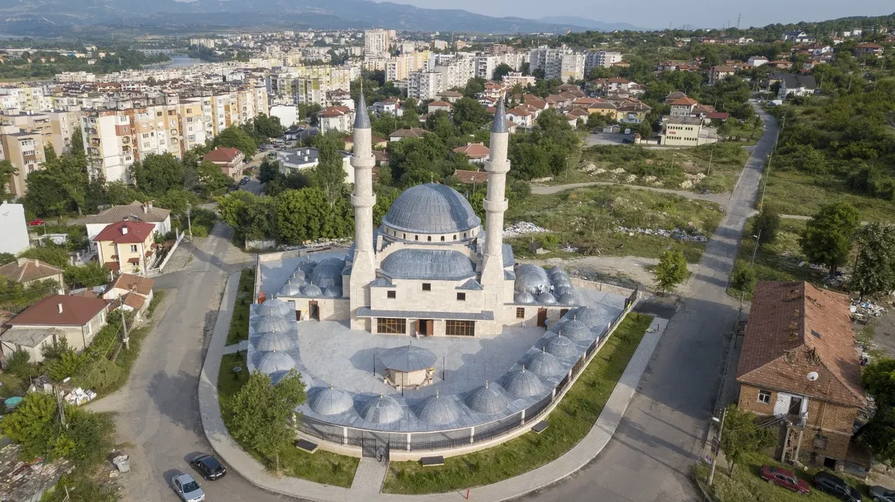 Bakan Ersoy duyurdu: Naim'in evi artık müze