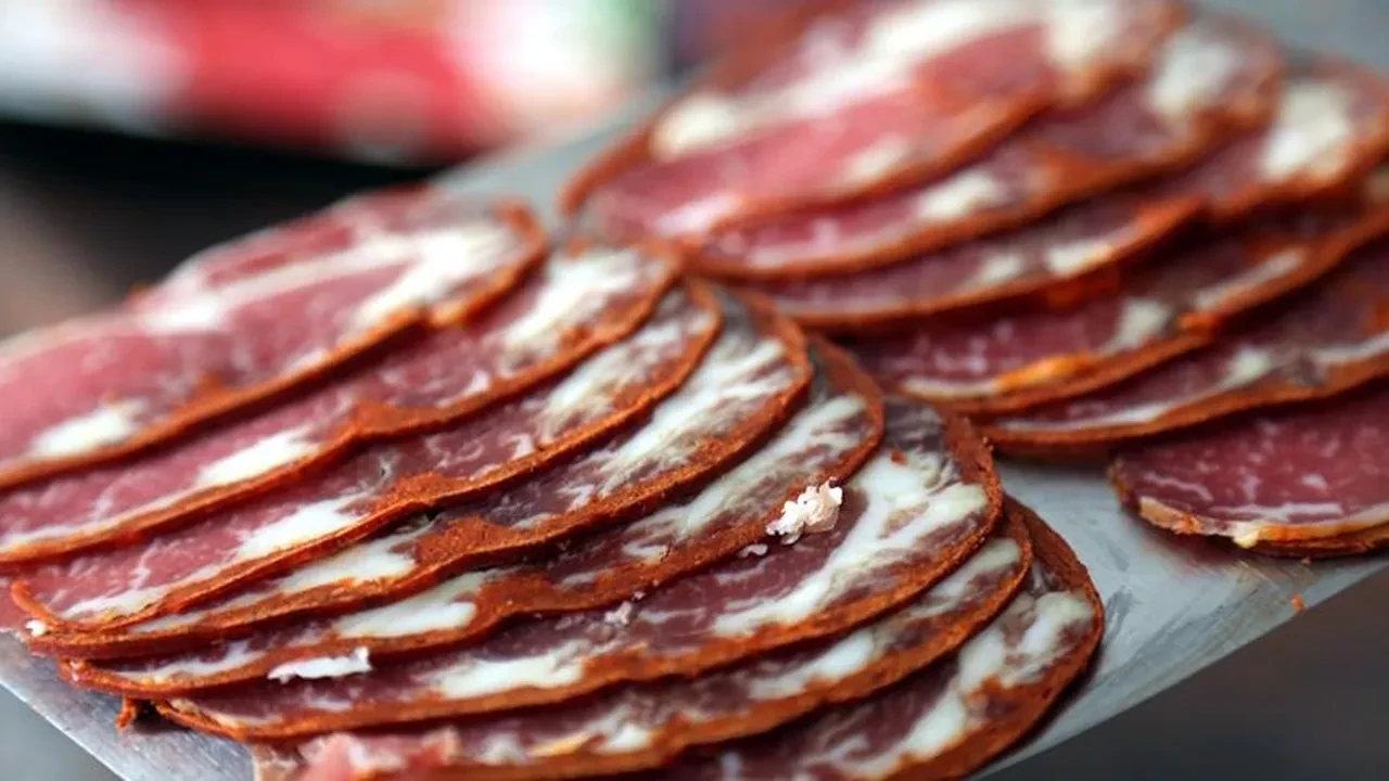 Bir besin zehirlenmesi vakası daha! 5 kişi yemekten sonra rahatsızlandı