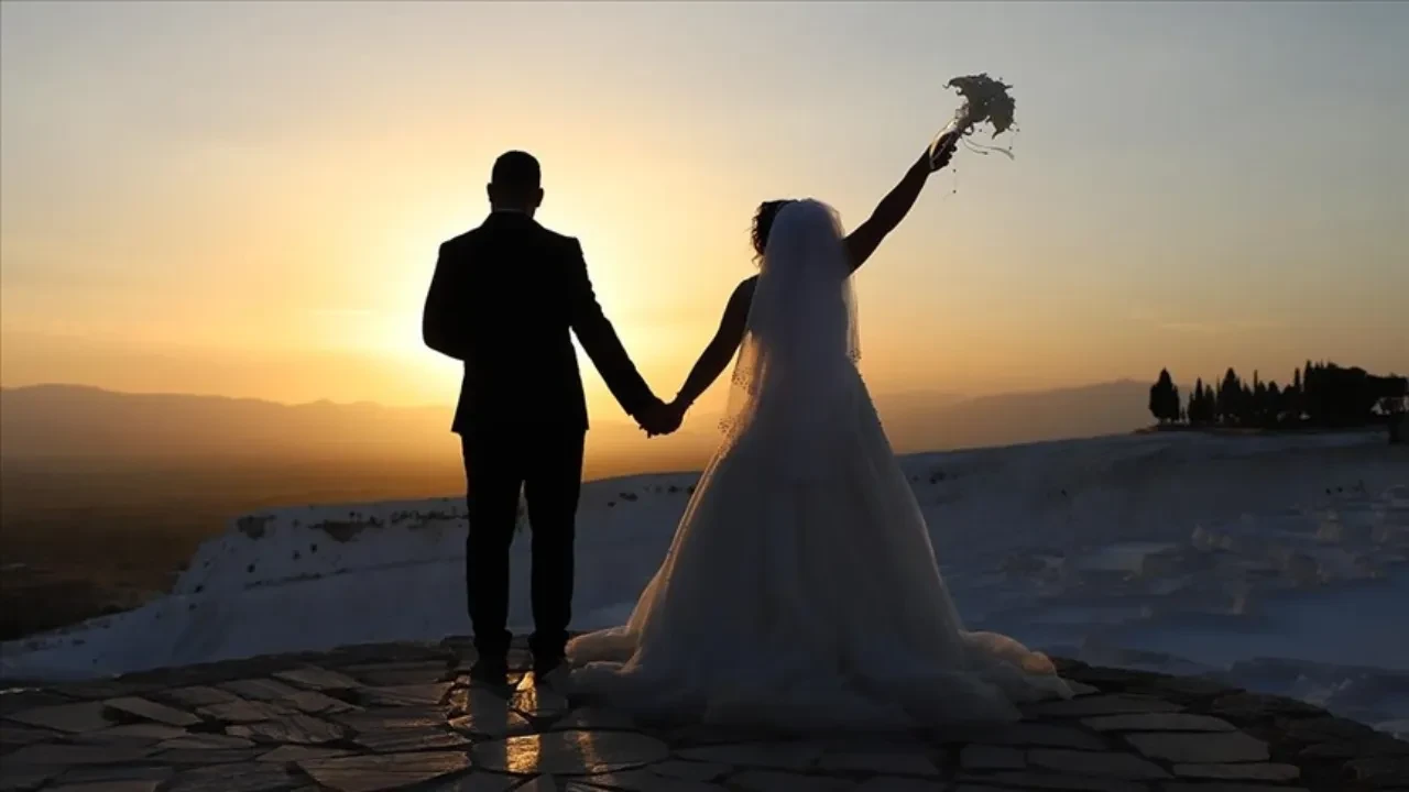 Düğün fotoğrafçılarına Yargıtay’dan kötü haber: Evli çiftin şikayeti haklı görüldü, fotoğrafçı ceza aldı