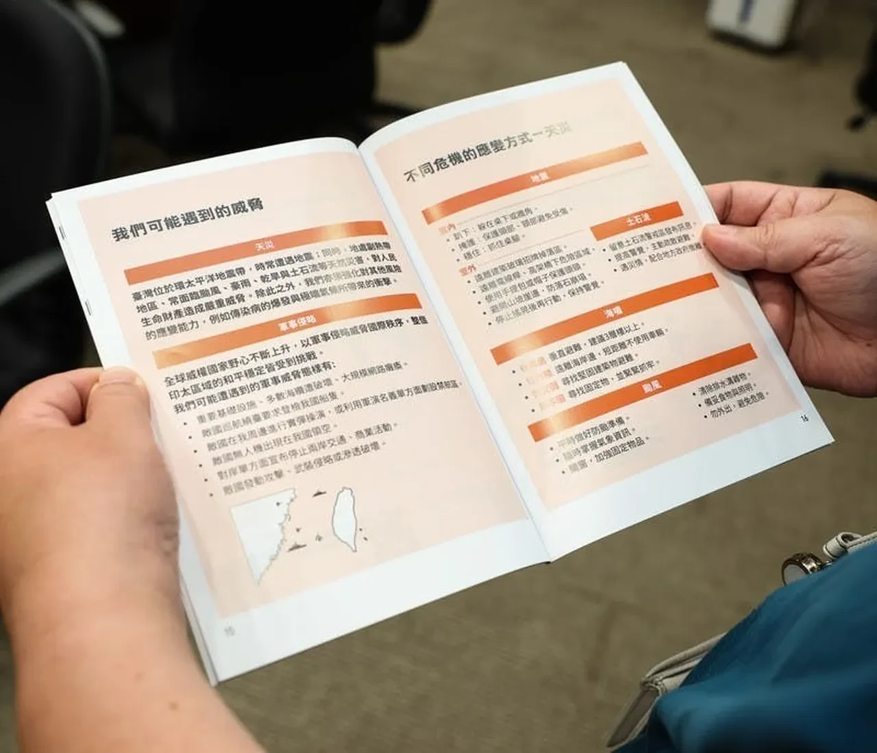 Milyonlarca insana savaş kitapçığı gönderilecek! Tayvan ve Çin anlaşmazlığı harekete geçirdi