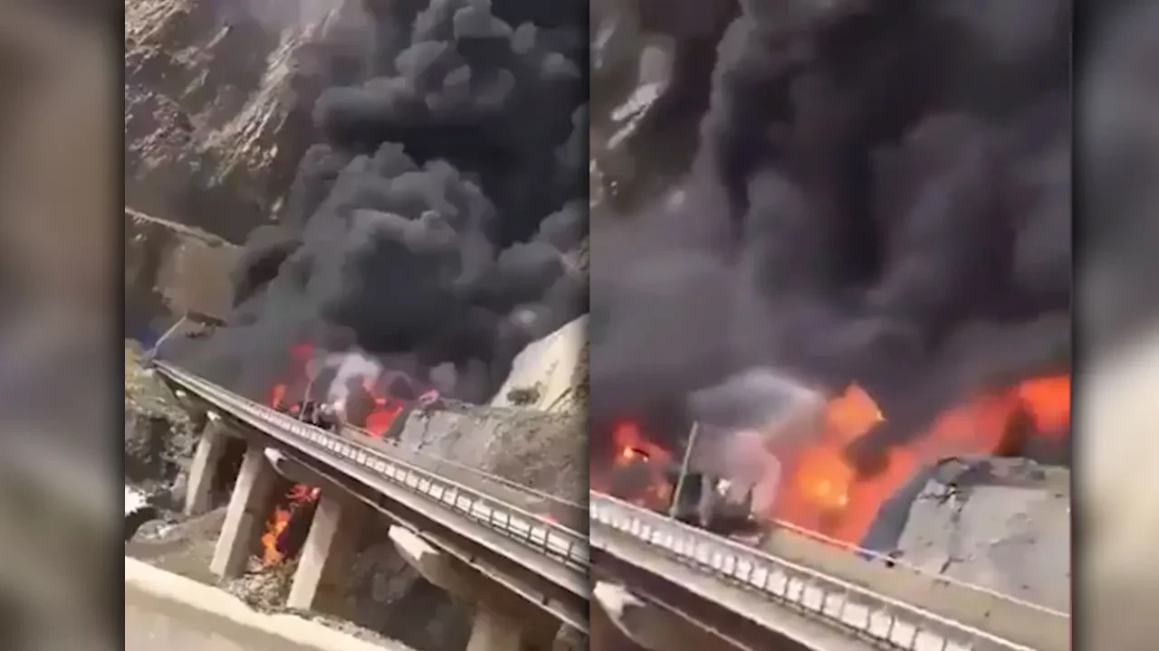 Otobüs, yakıt tankerine çarptı: Korkunç kazada sadece 1 kişi kurtuldu