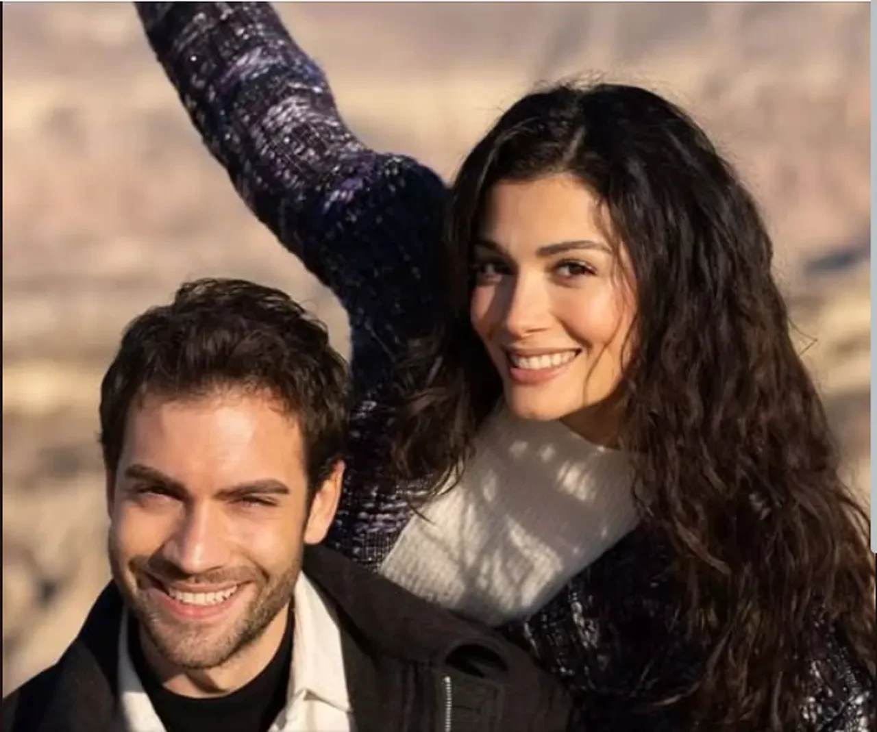 Özge Yağız ile Burak Berkay Akgül ayrıldı!