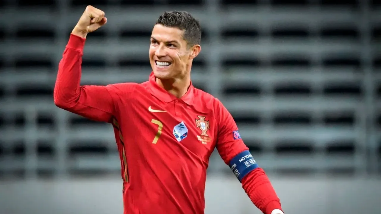 Ronaldo milli takımı bıraktı mı? Portekiz Ermenistan maçında yer almadı