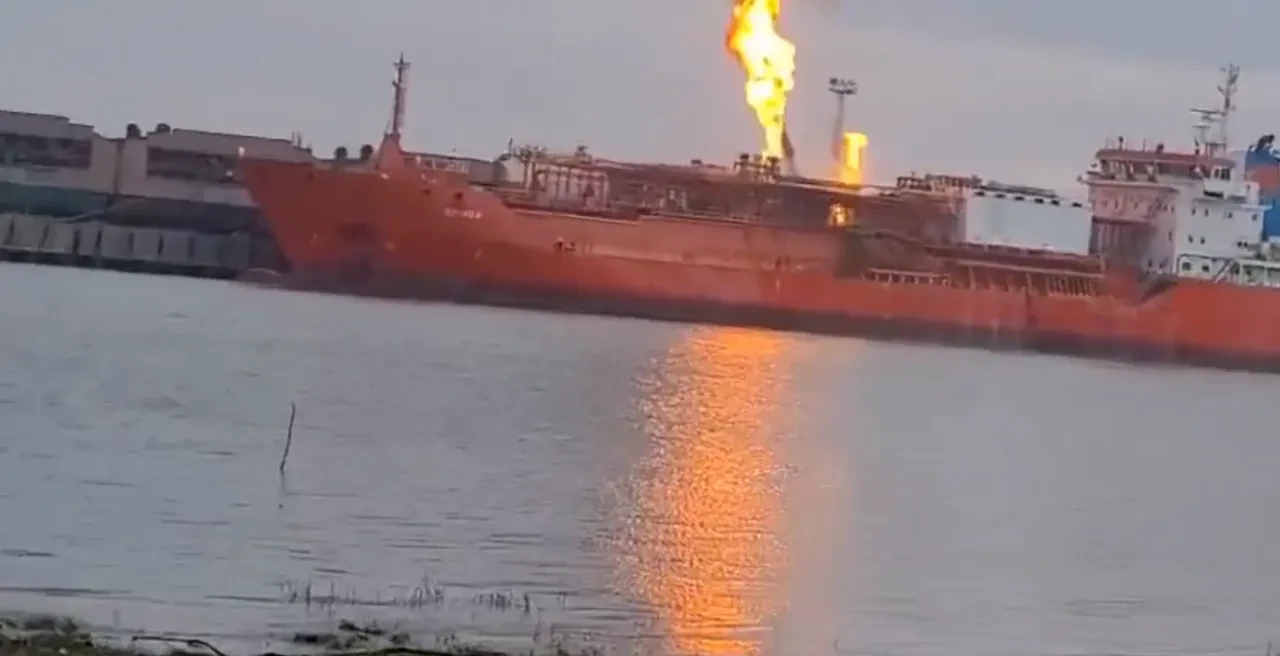 Ukrayna'da Türk gemisi vuruldu: LPG taşıyan gemide patlama tehlikesi